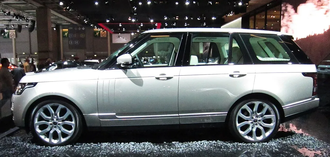 Land Rover Range Rover, side