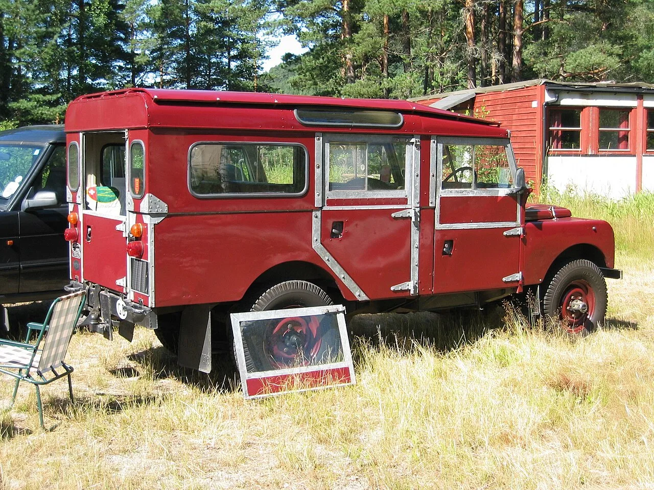 Land Rover Series I, rear