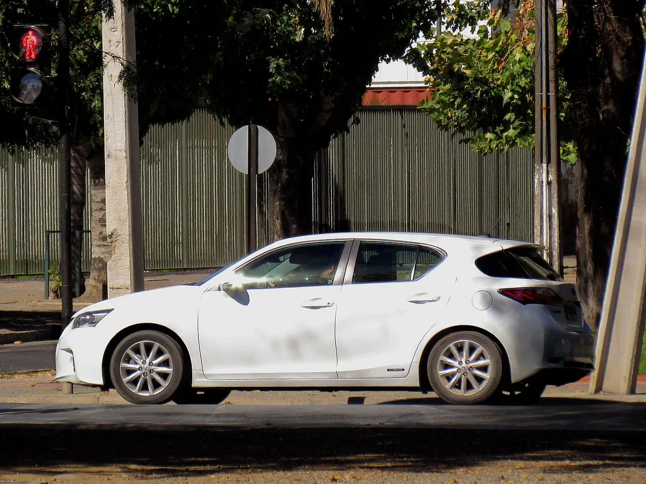 Lexus CT, side