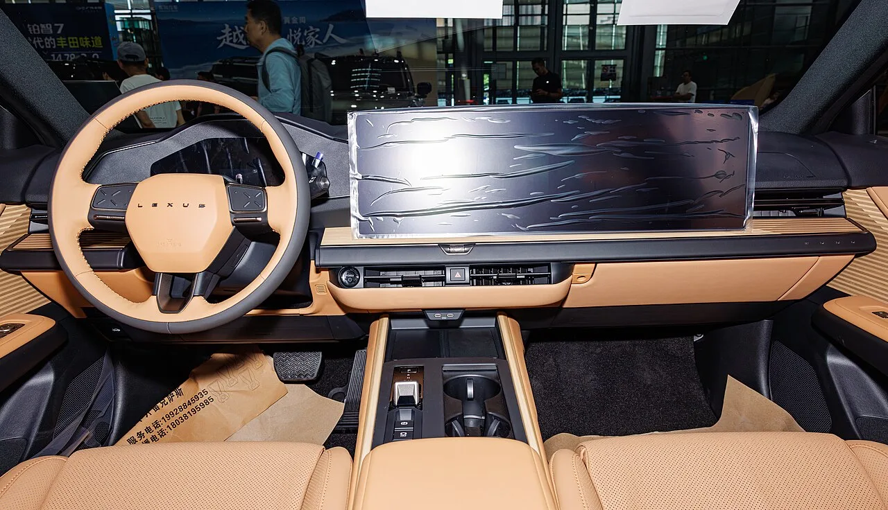 Lexus ES, interior