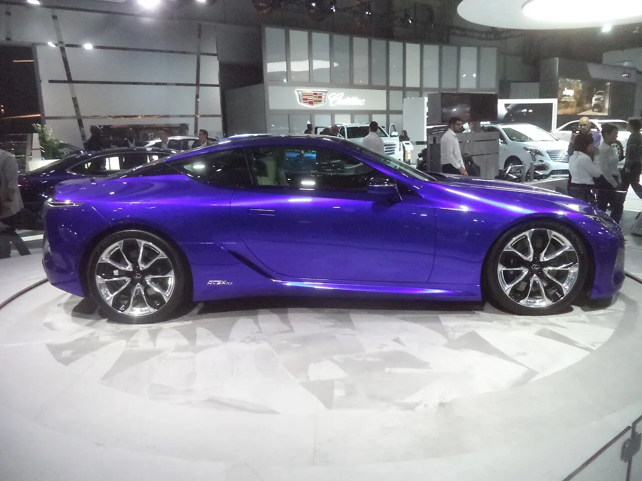 Lexus LC, side