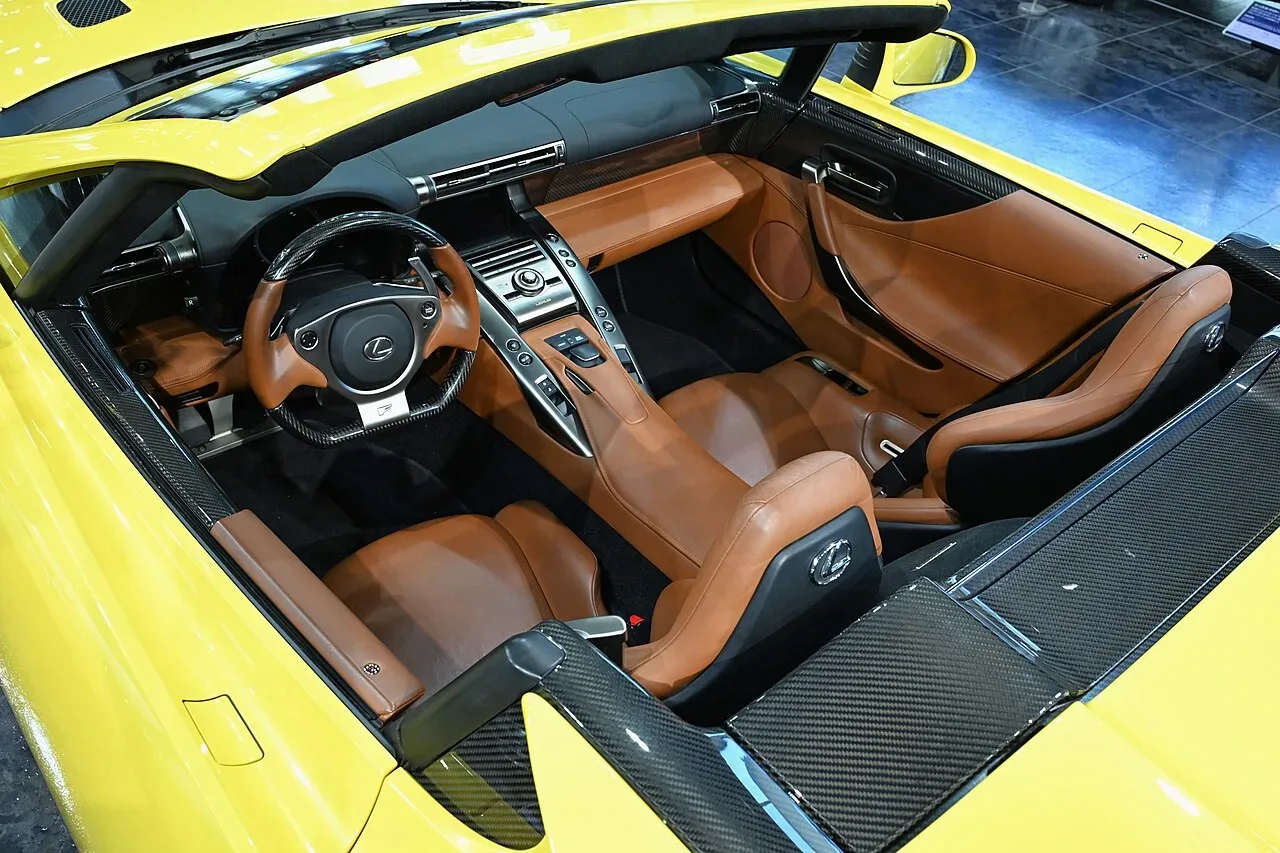 Lexus LFA, interior