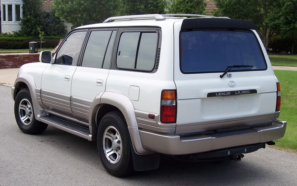 Lexus LX, side