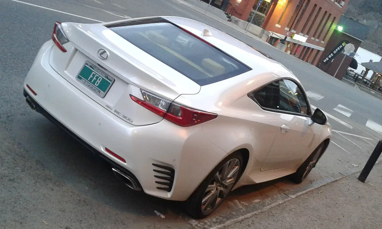 Lexus RC, rear
