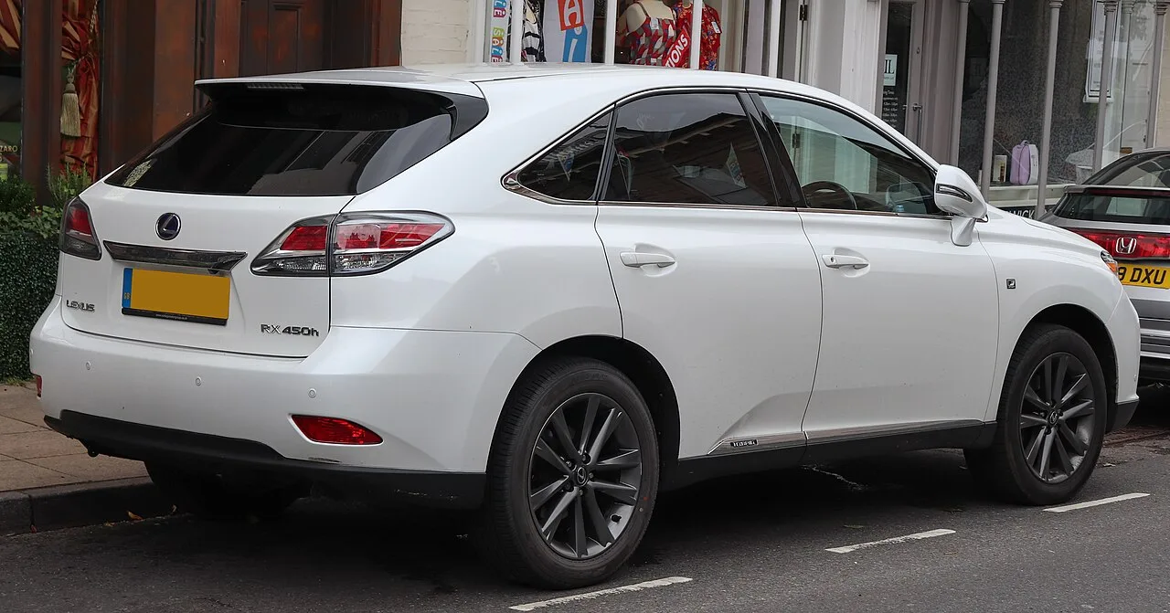 Lexus RX, rear