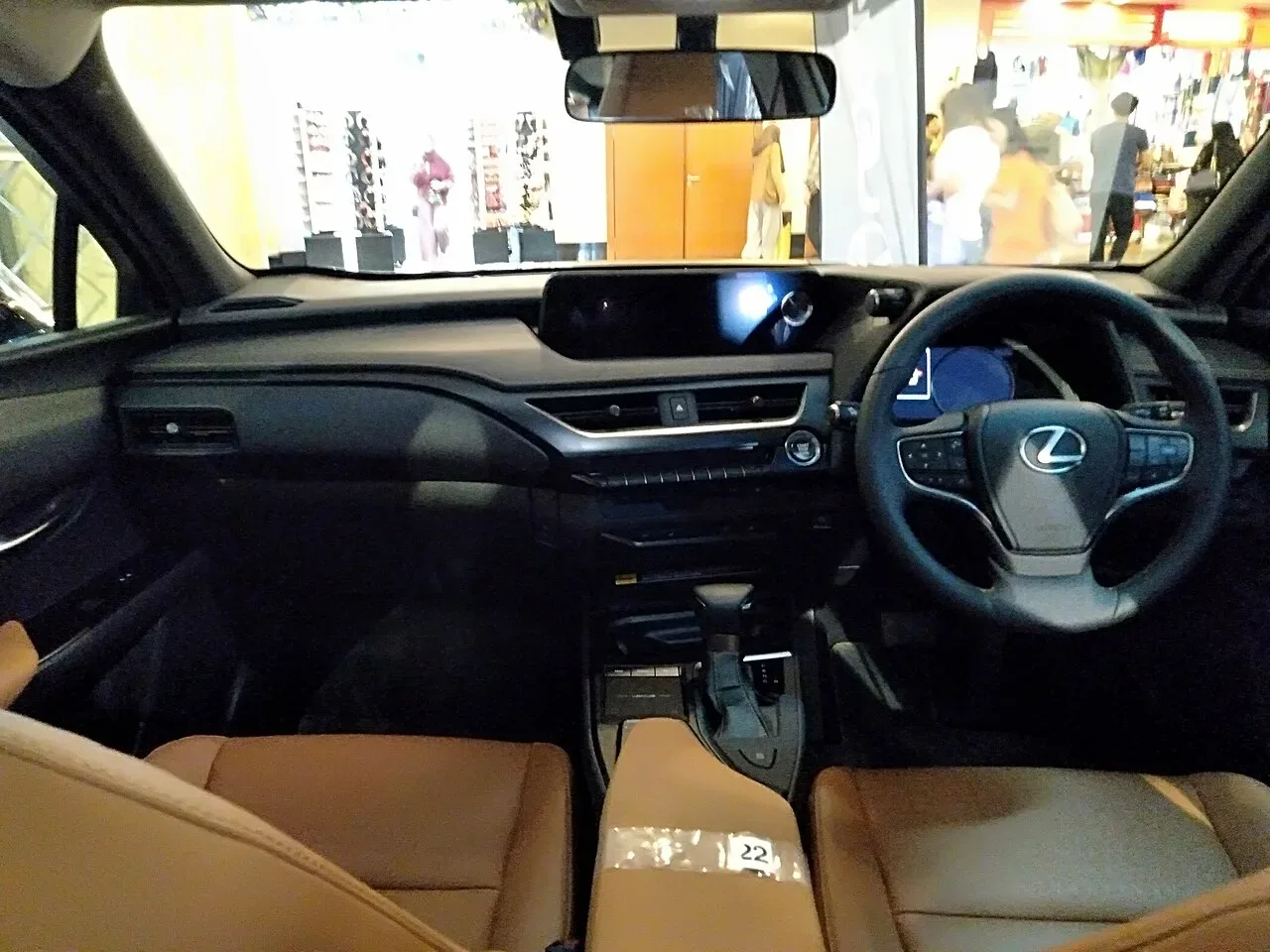 Lexus UX, interior