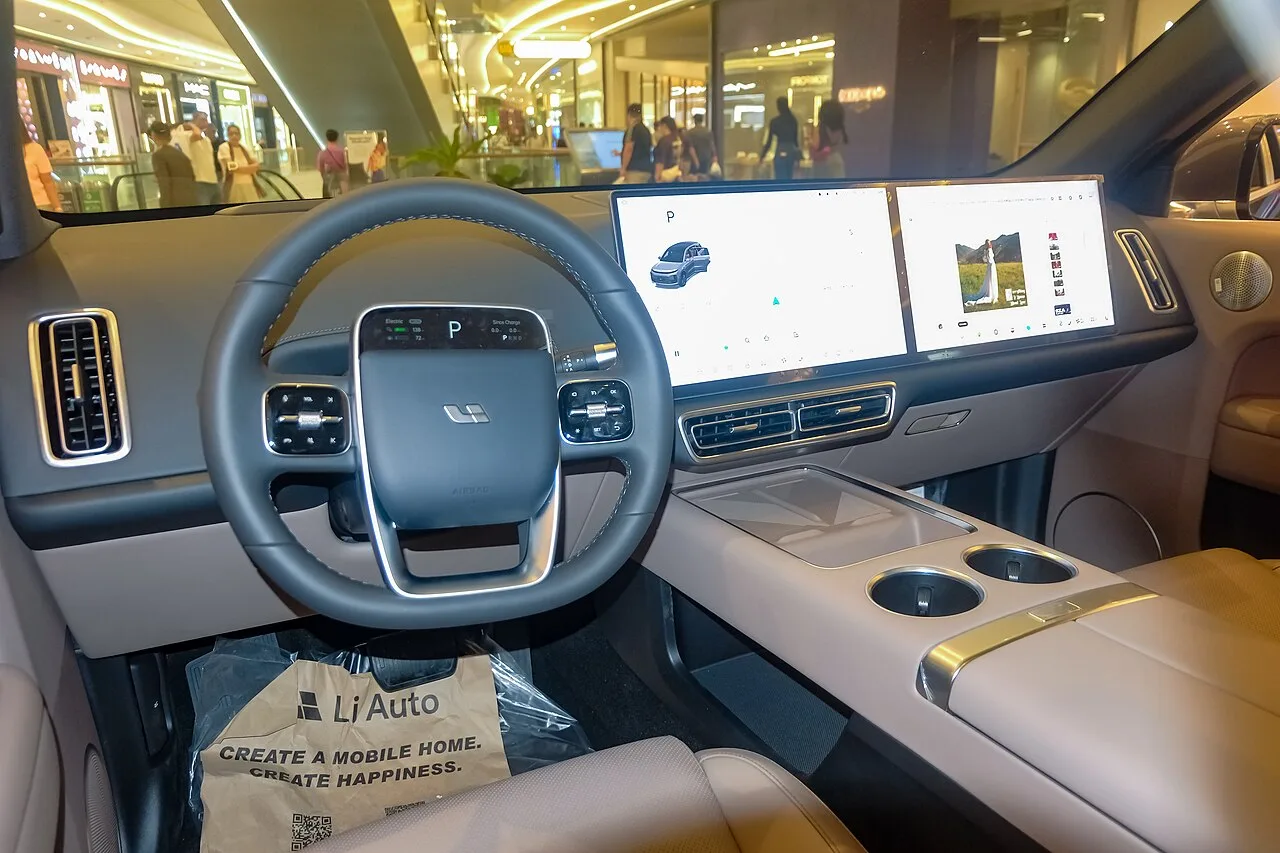 Li Auto L6, interior