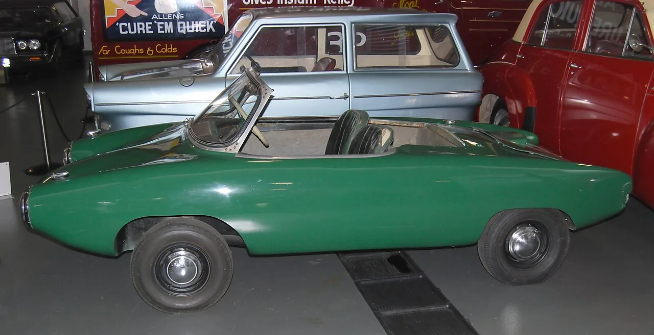 Lightburn Zeta, rear