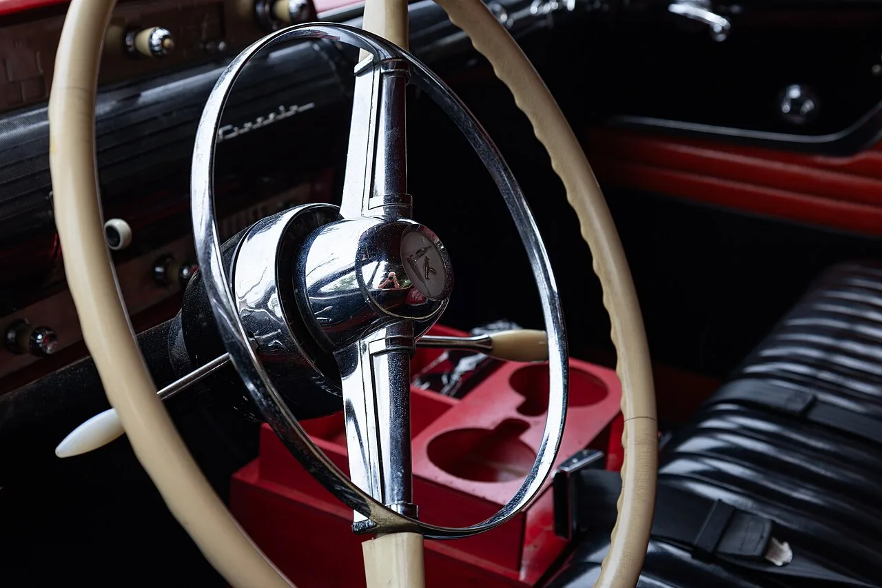 Lincoln Capri, interior