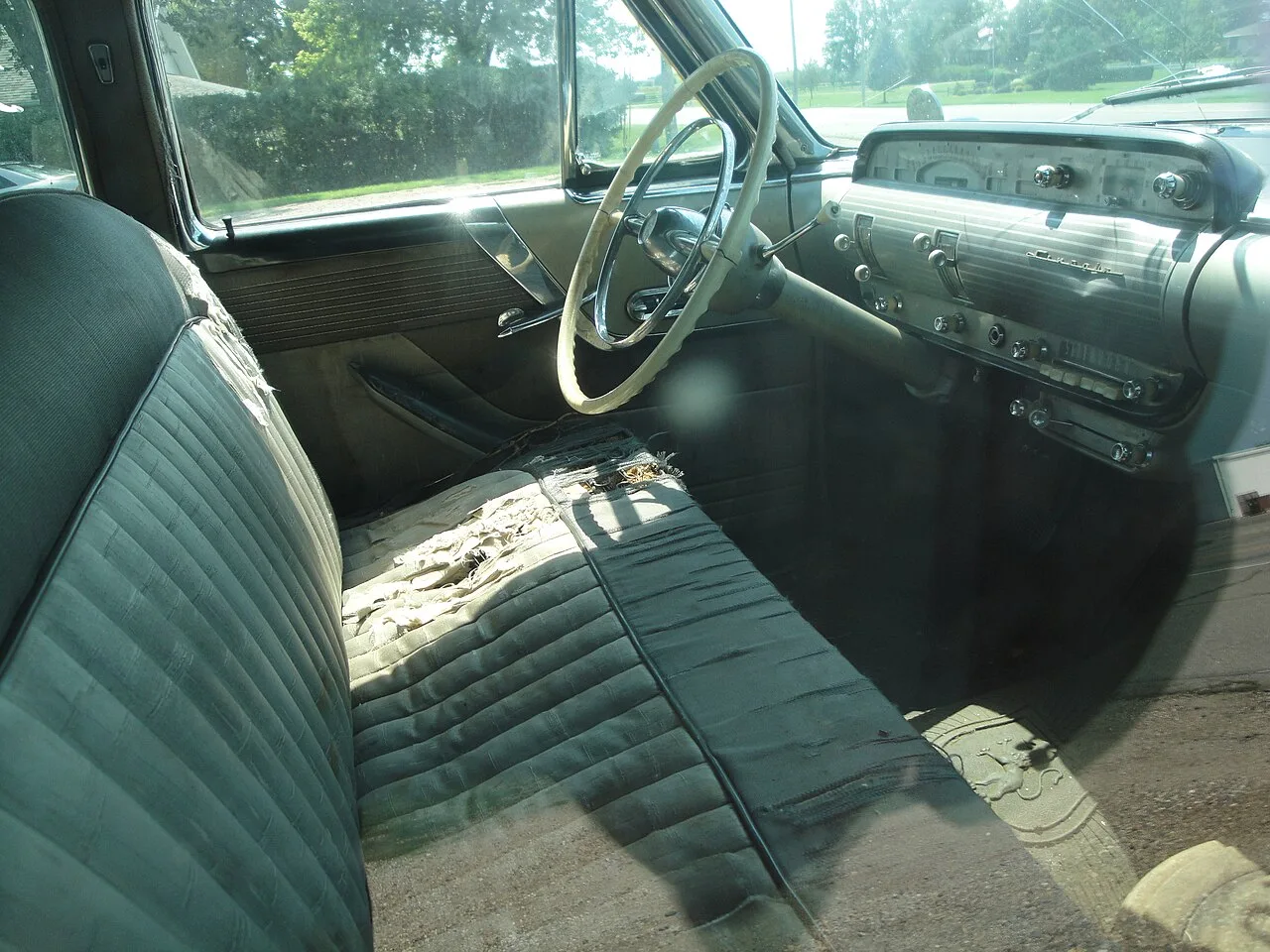 Lincoln Capri, interior