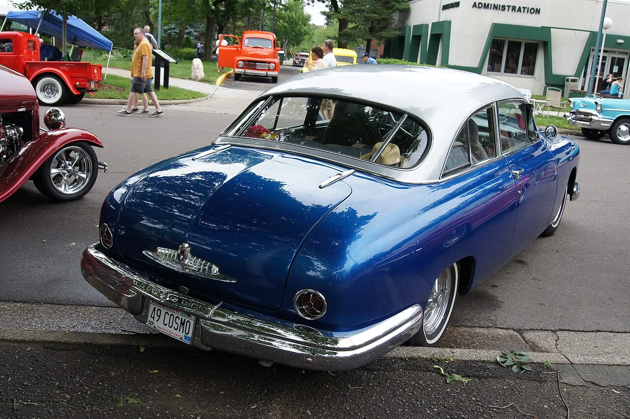 Lincoln Cosmopolitan, rear
