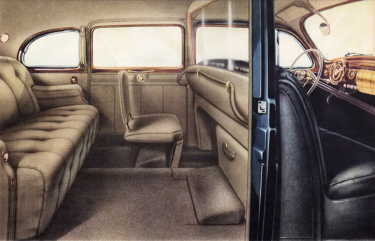 Lincoln Custom, interior