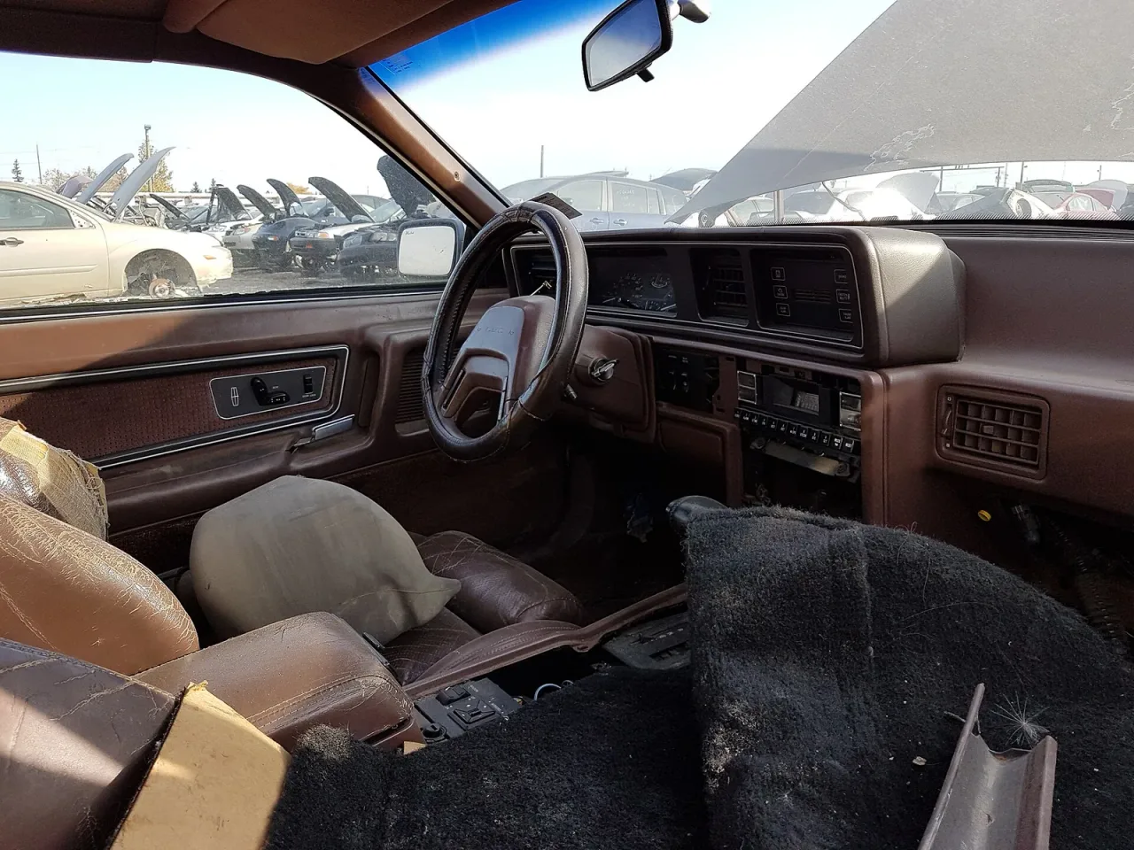 Lincoln Mark VII, interior