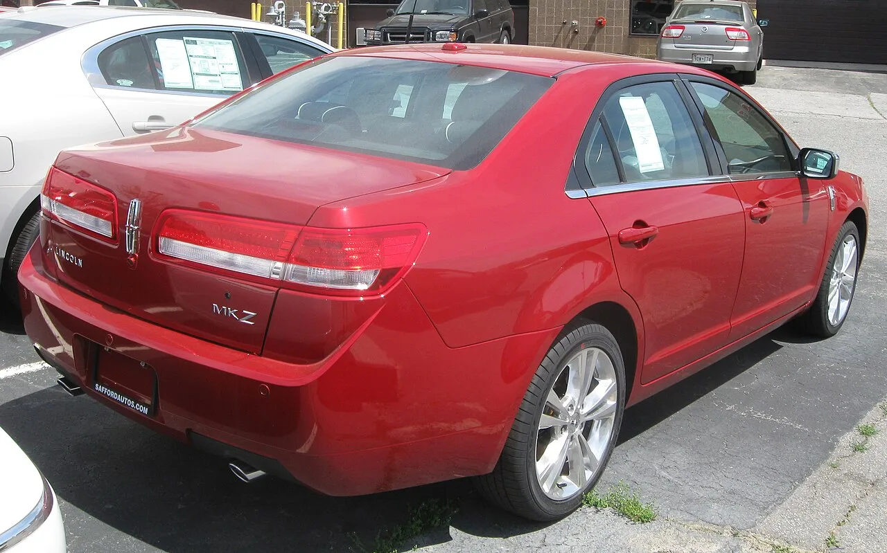 Lincoln MKZ, rear