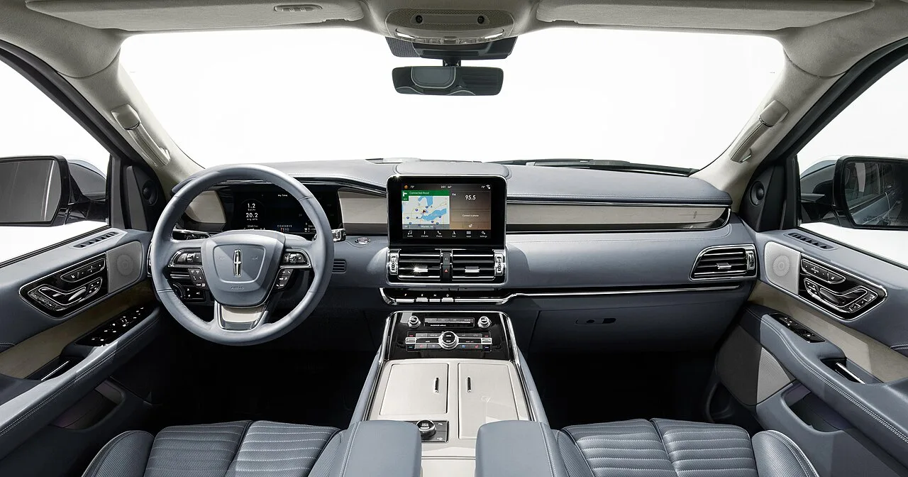 Lincoln Navigator, interior