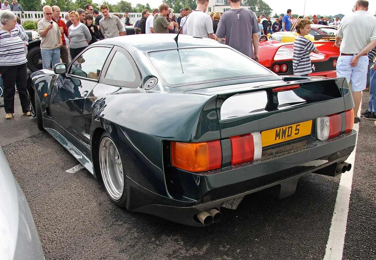 Lister Storm, rear