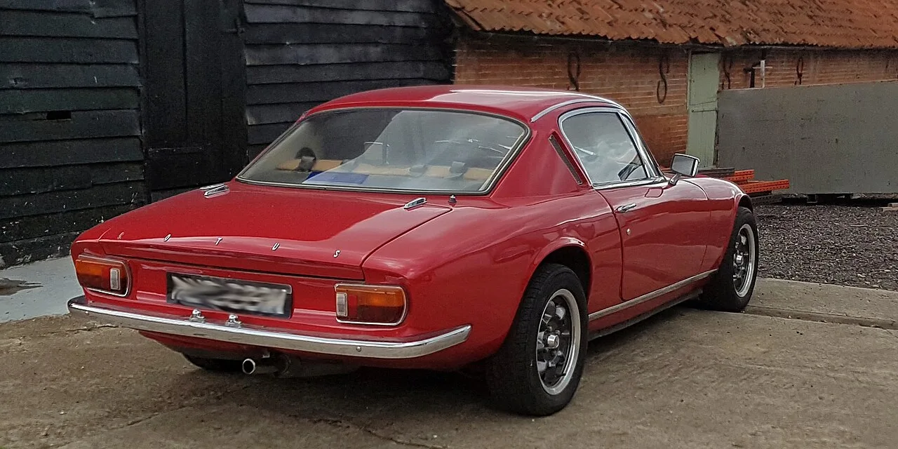 Lotus Elan Sprint, rear