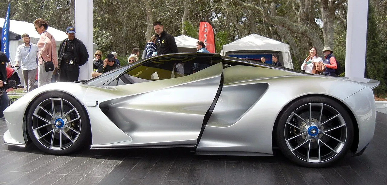 Lotus Evija, side
