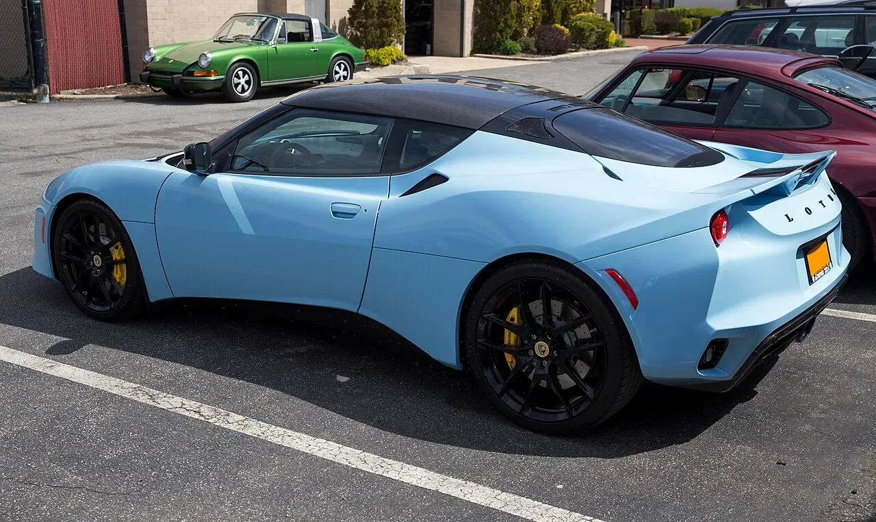 Lotus Evora, side