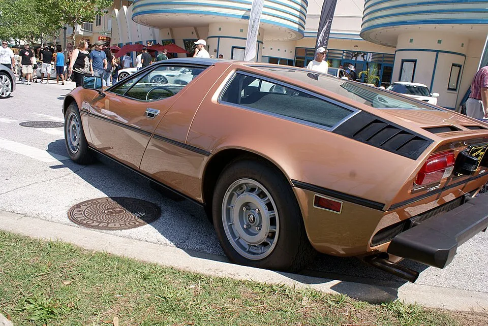 Maserati Bora, rear