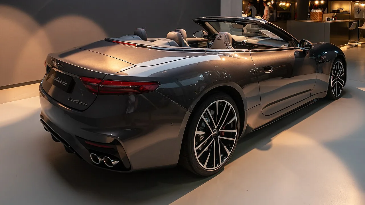 Maserati Grancabrio Trofeo, rear