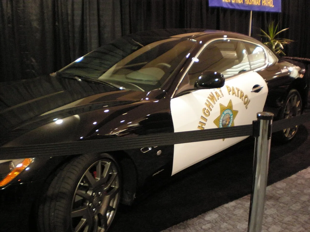 Maserati Granturismo Trofeo, side