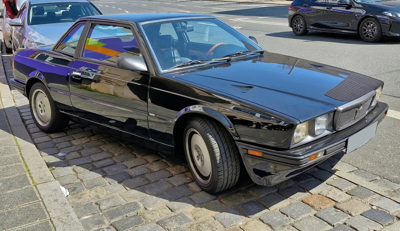 Maserati Karif, side