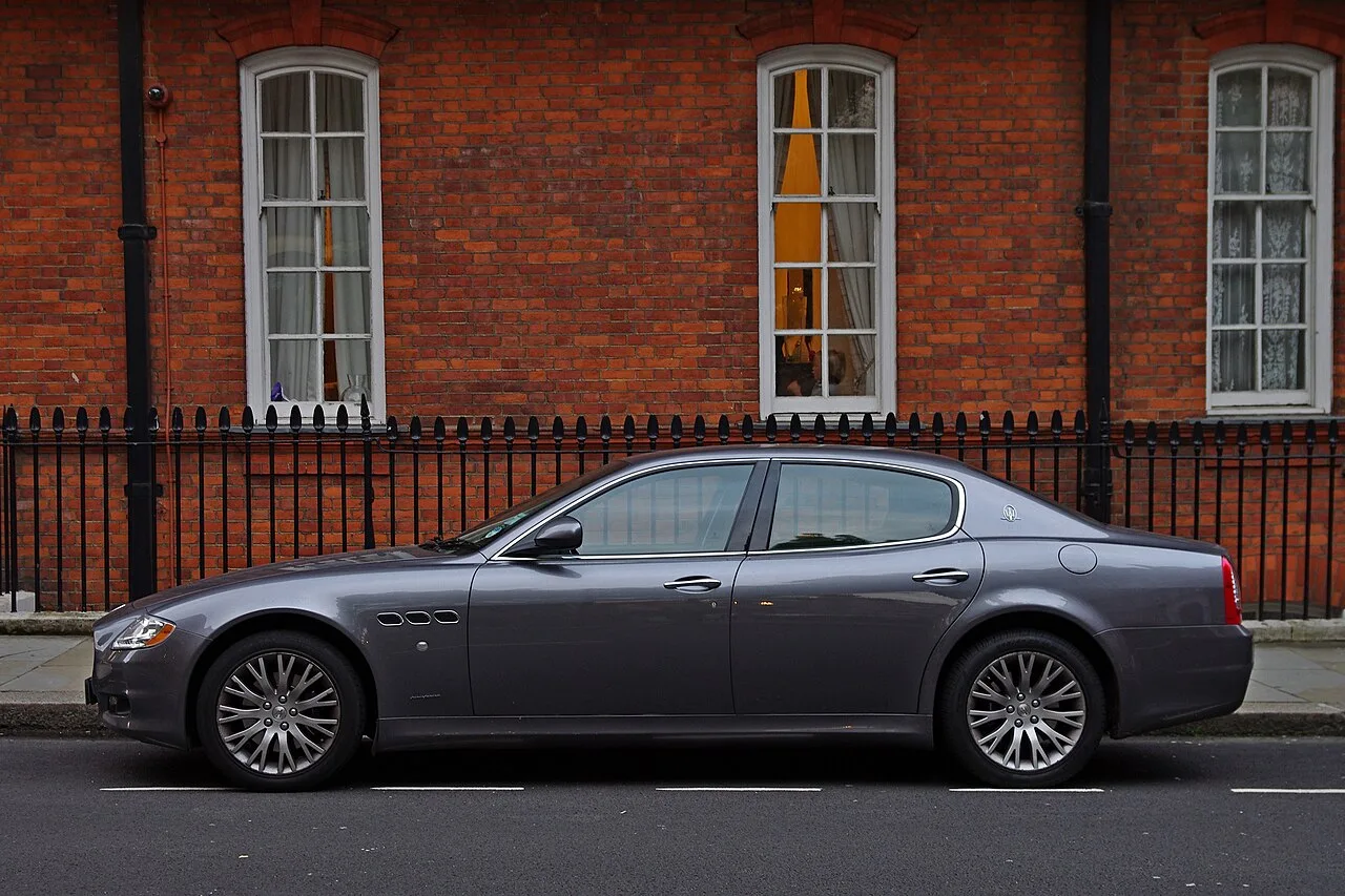 Maserati Quattroporte Trofeo, side