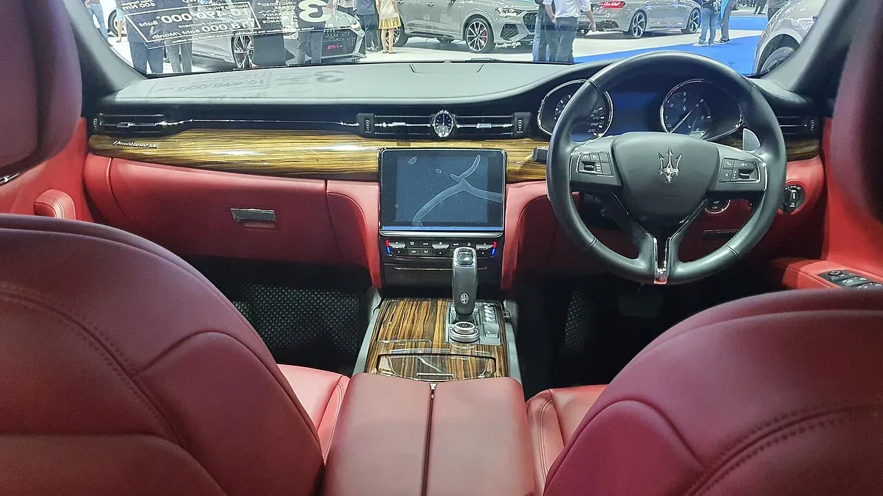 Maserati Quattroporte, interior
