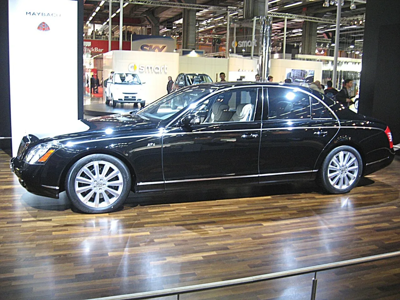 Maybach 57, side