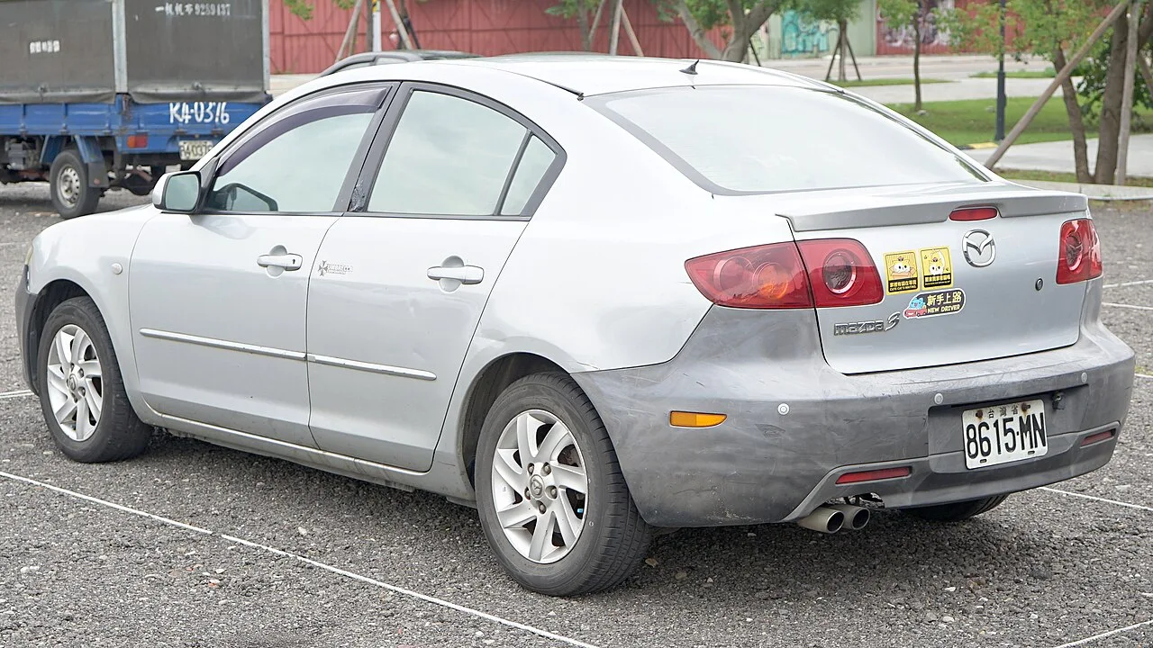 Mazda 3, side