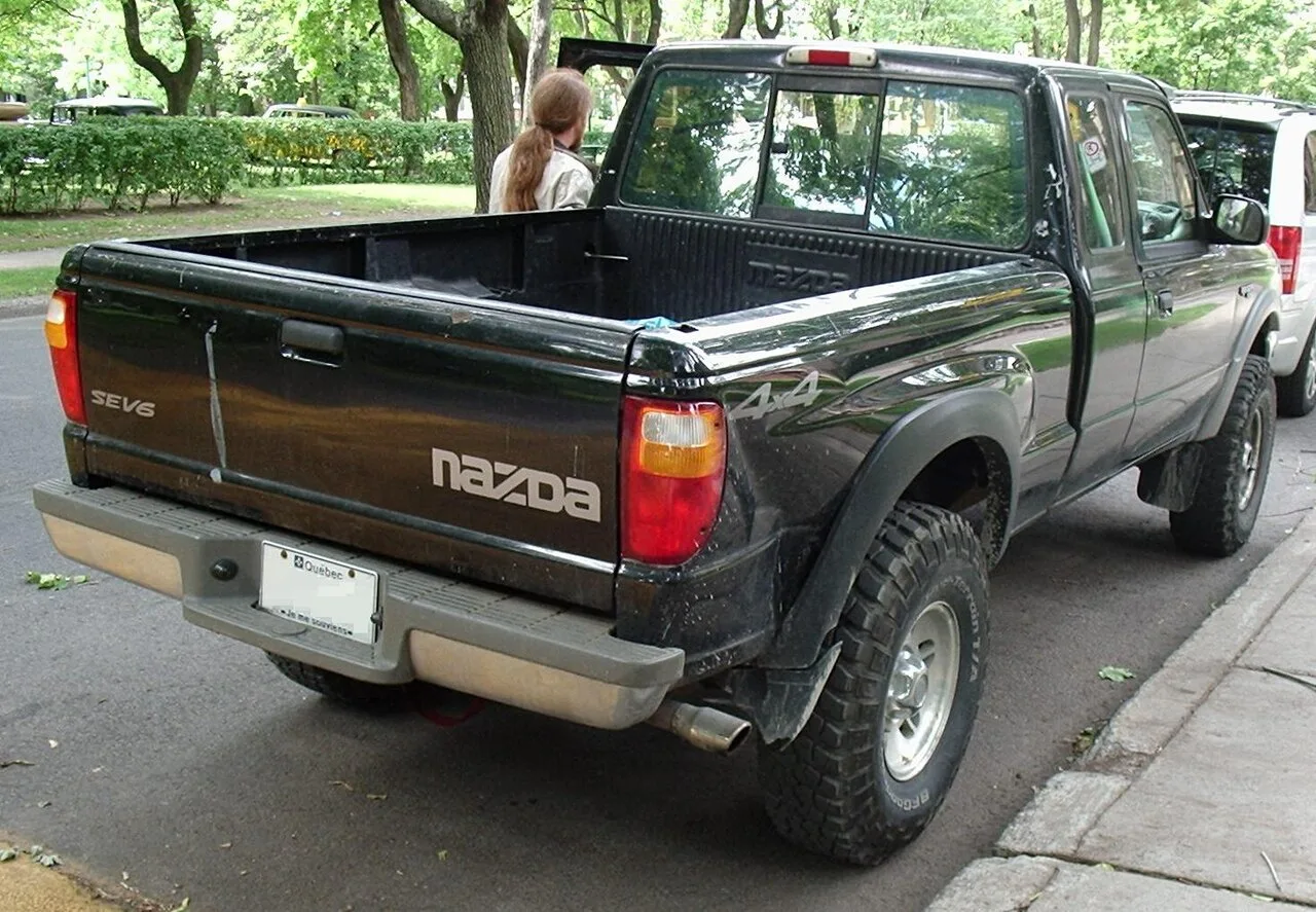 Mazda B-Series, rear