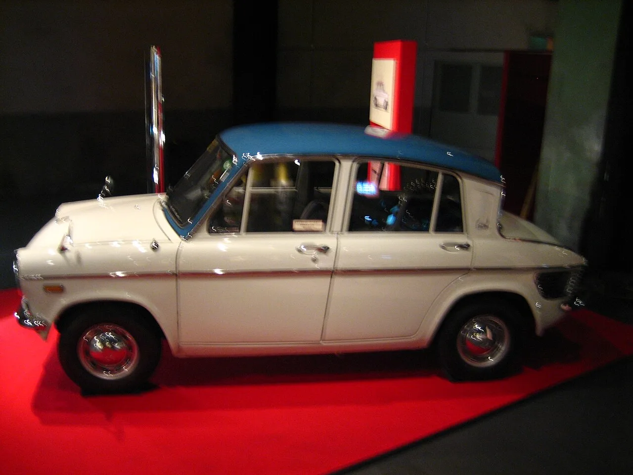 Mazda Carol 600 / P600, side