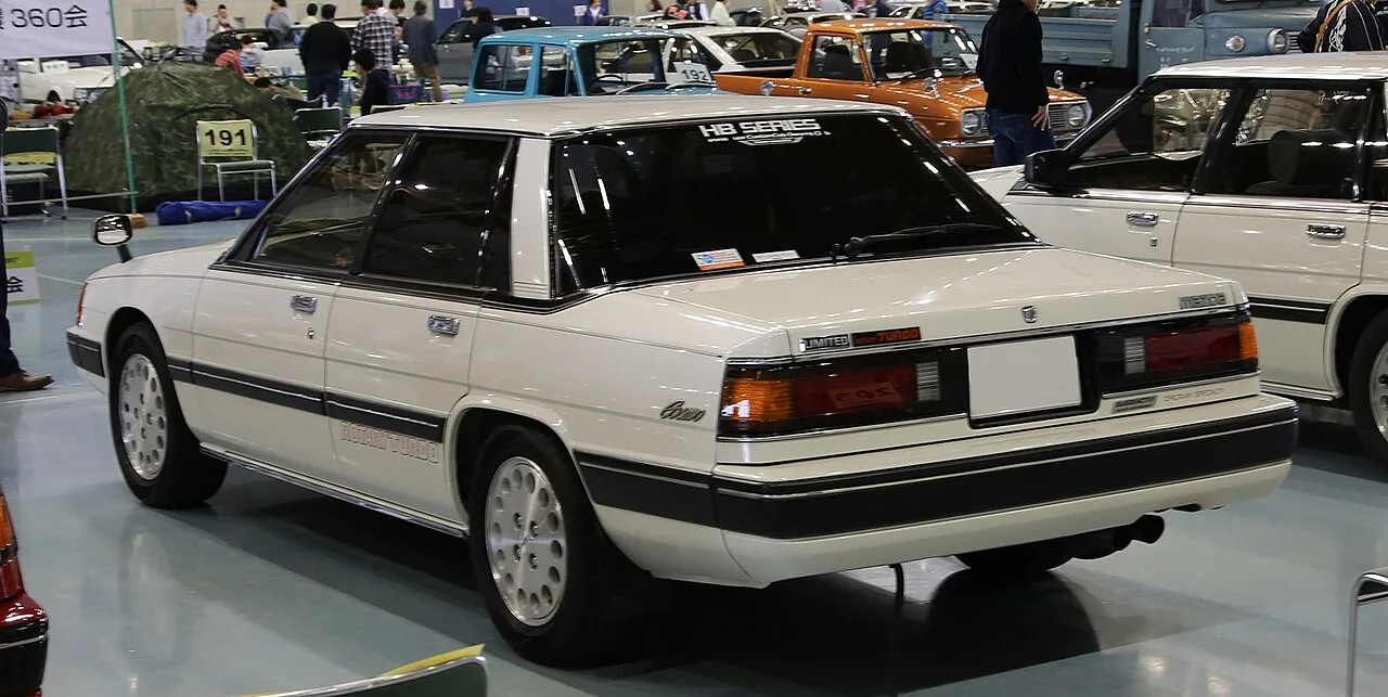 Mazda Cosmo HB, rear