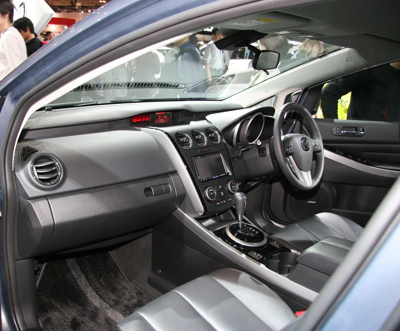 Mazda CX-7, interior