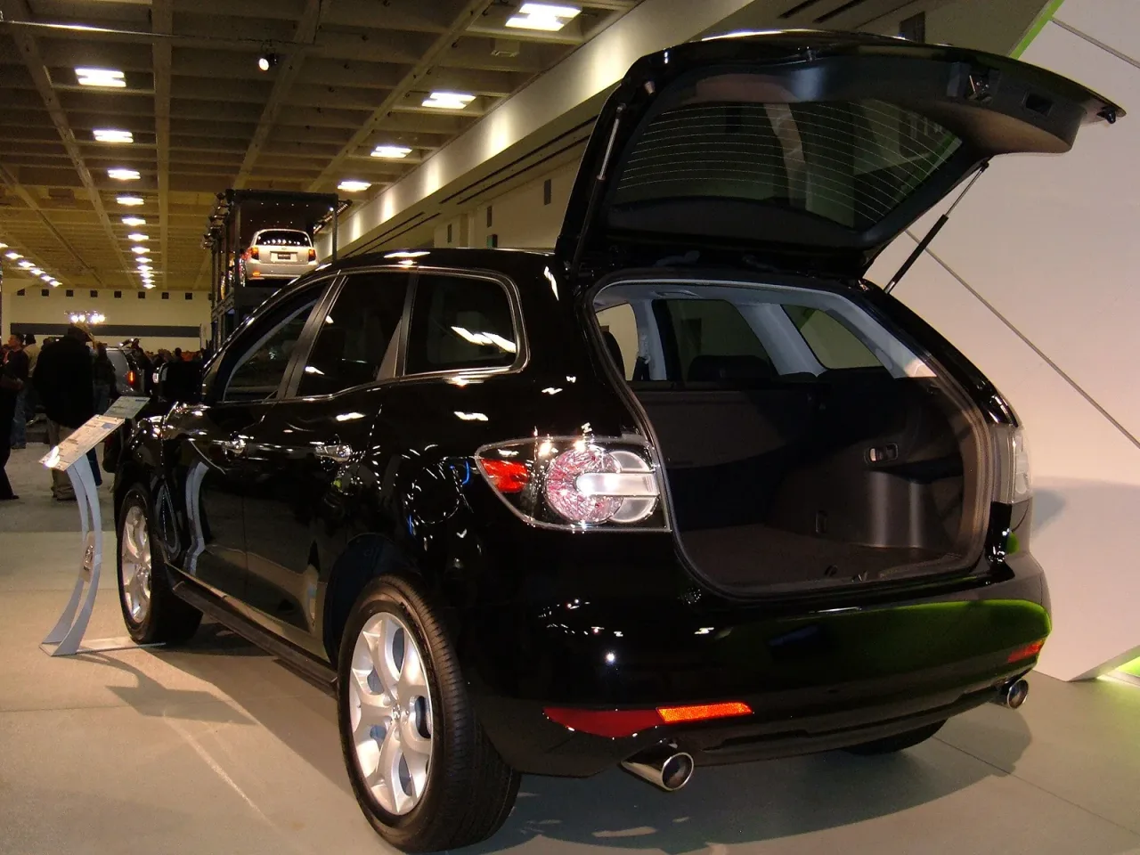Mazda CX-7, rear