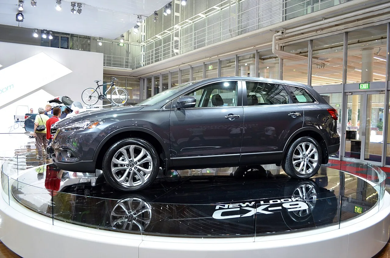 Mazda CX-9, side