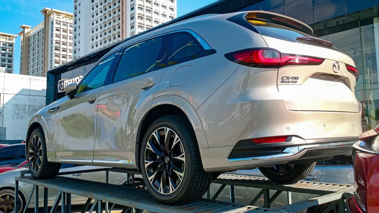 Mazda CX-90, rear