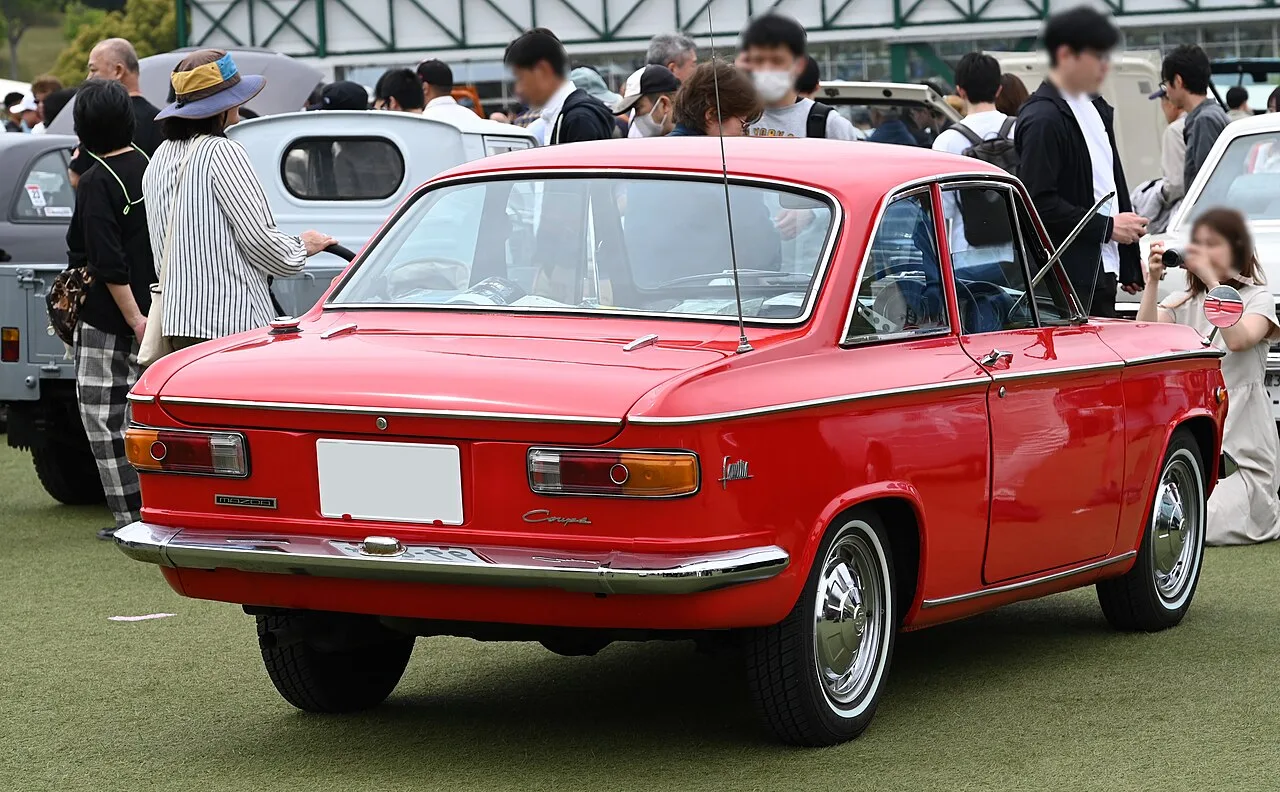 Mazda Familia 800 / 1000 first generation, rear