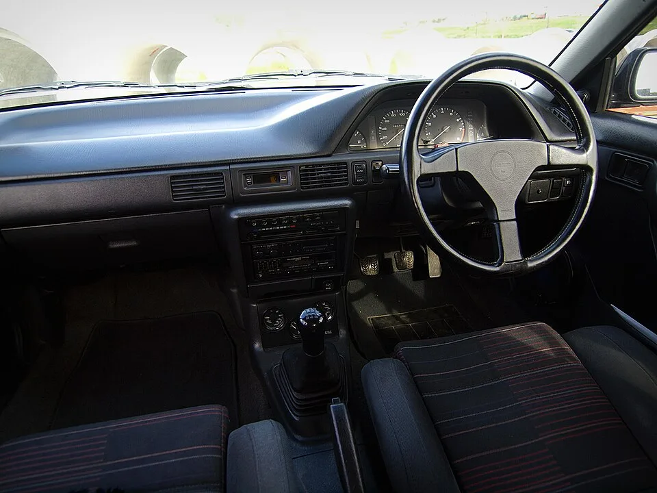 Mazda Familia / Familia Presto FA2–FA3 second generation, interior