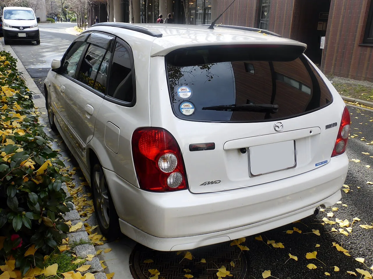 Mazda Familia BJ / 323 / Protegé ninth generation, rear