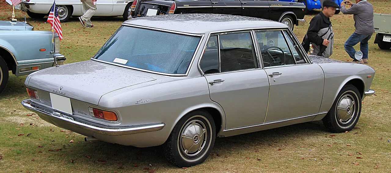 Mazda Luce SU / SV, rear