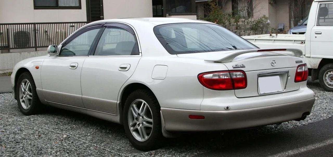 Mazda Millenia, rear