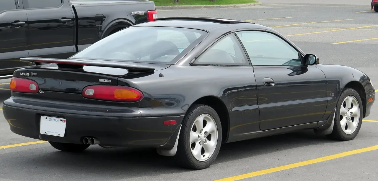 Mazda MX-6, rear