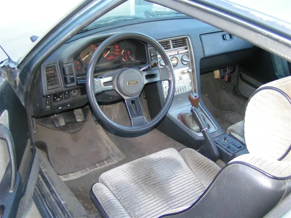 Mazda RX-7, interior