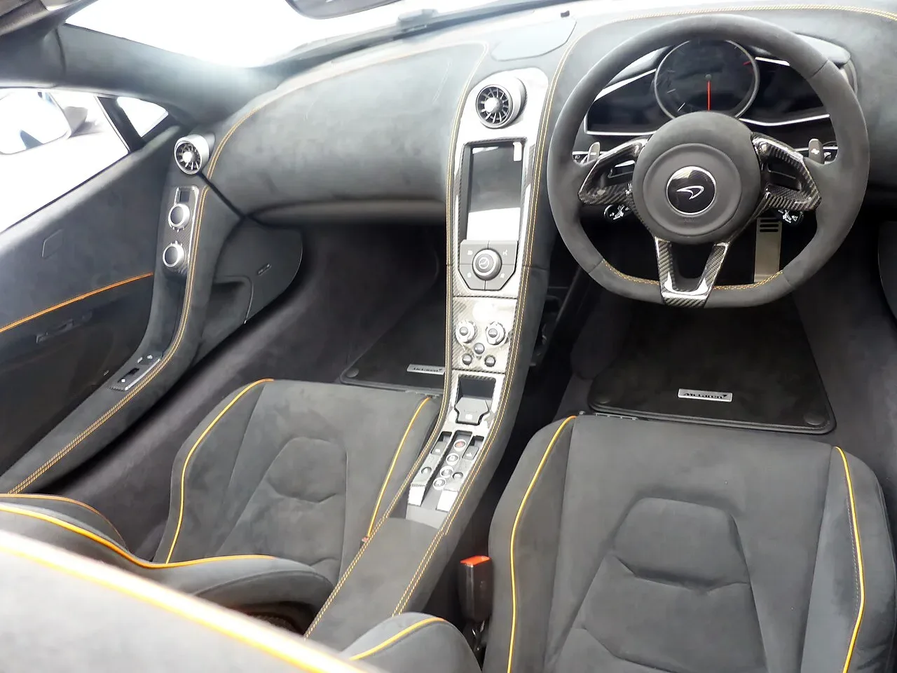 McLaren Automotive 650S Spider, interior