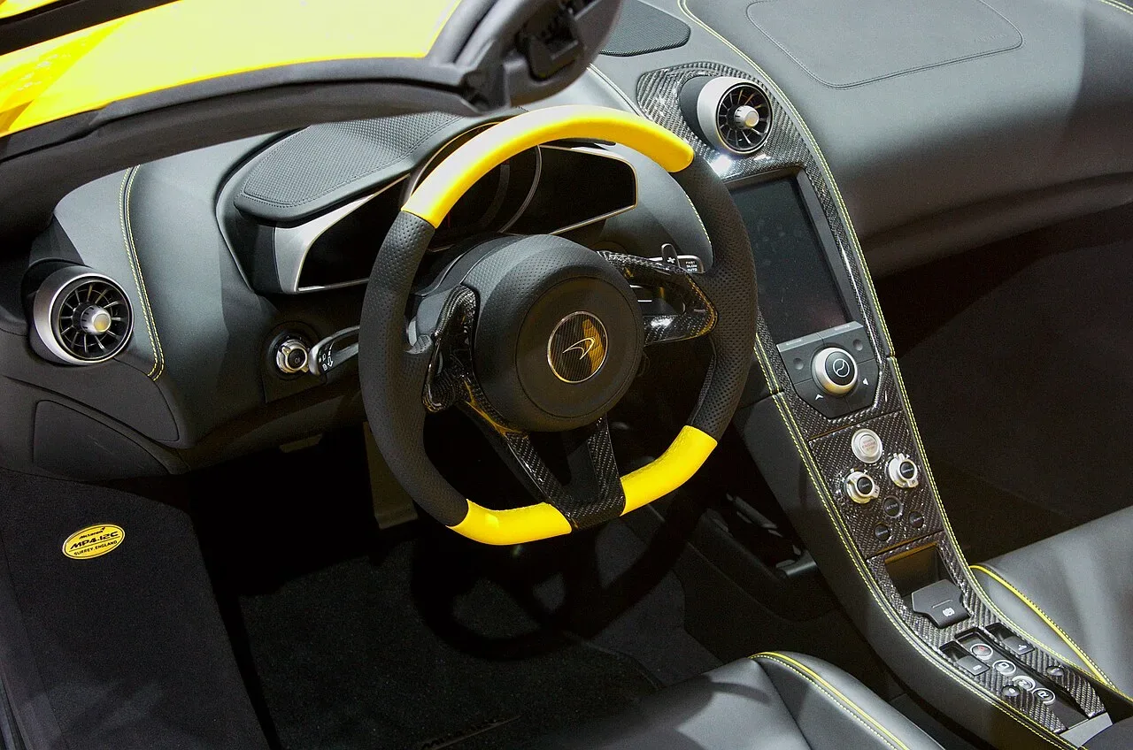 McLaren Automotive MP4-12C Spider, interior