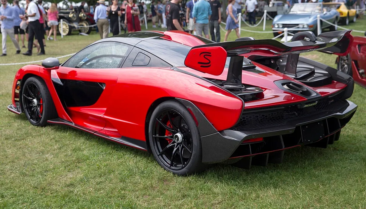 McLaren Automotive Senna, rear