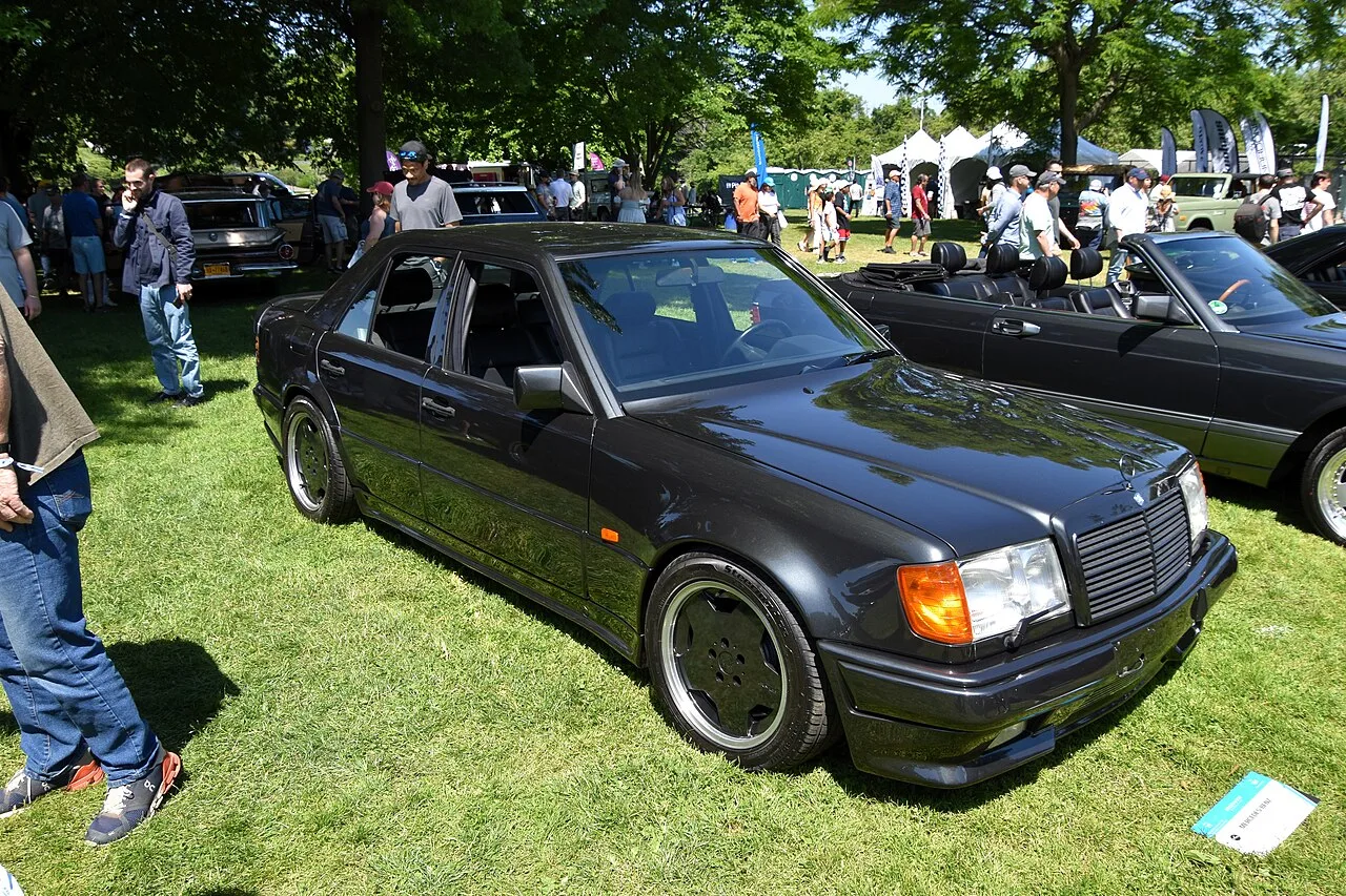 Mercedes-Benz 500 E, rear