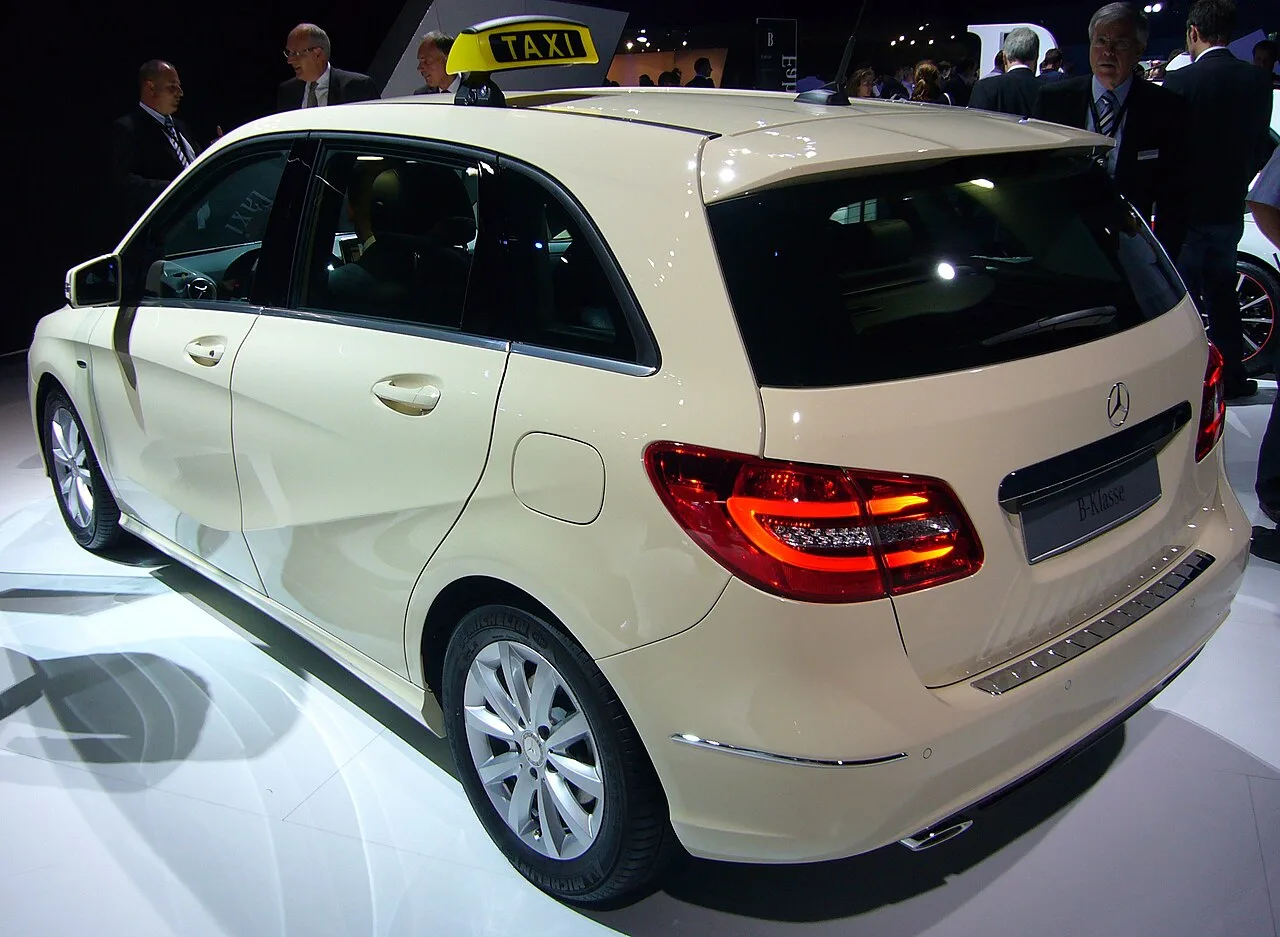 Mercedes-Benz B-Class W245, rear